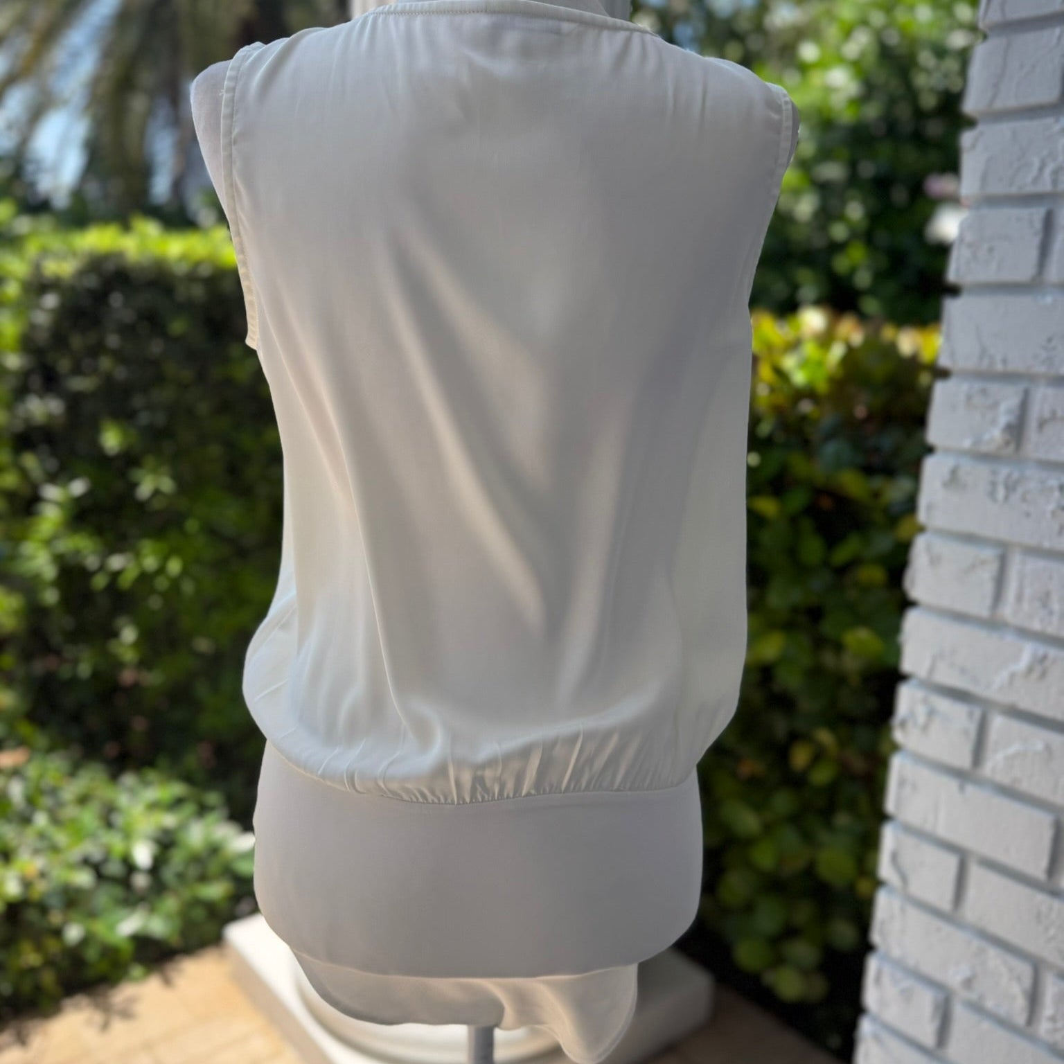Mangopop Sleeveless V-Neck Bodysuit (2 Colors)-Size Small