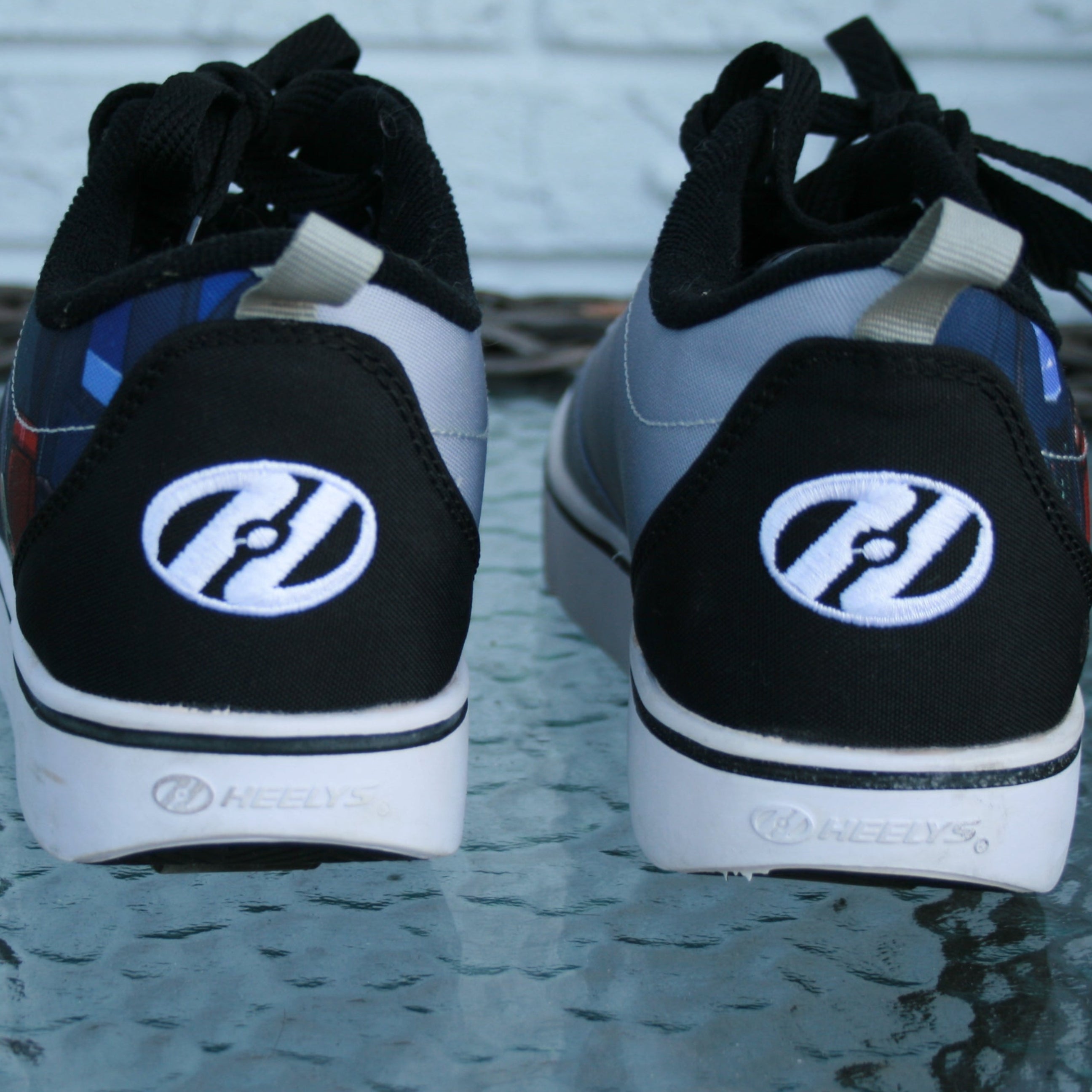 Heelys Star Wars The Mandalorian Sneakers Size YTH 6 (Est: US Women's 7.5-8)