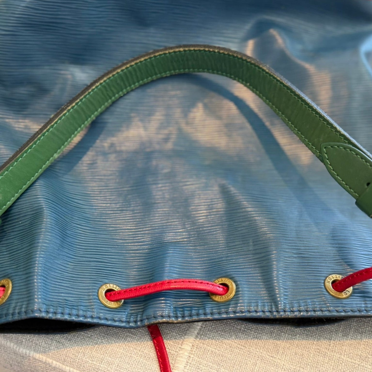 Louis Vuitton Epi Leather Noe Bucket Bag