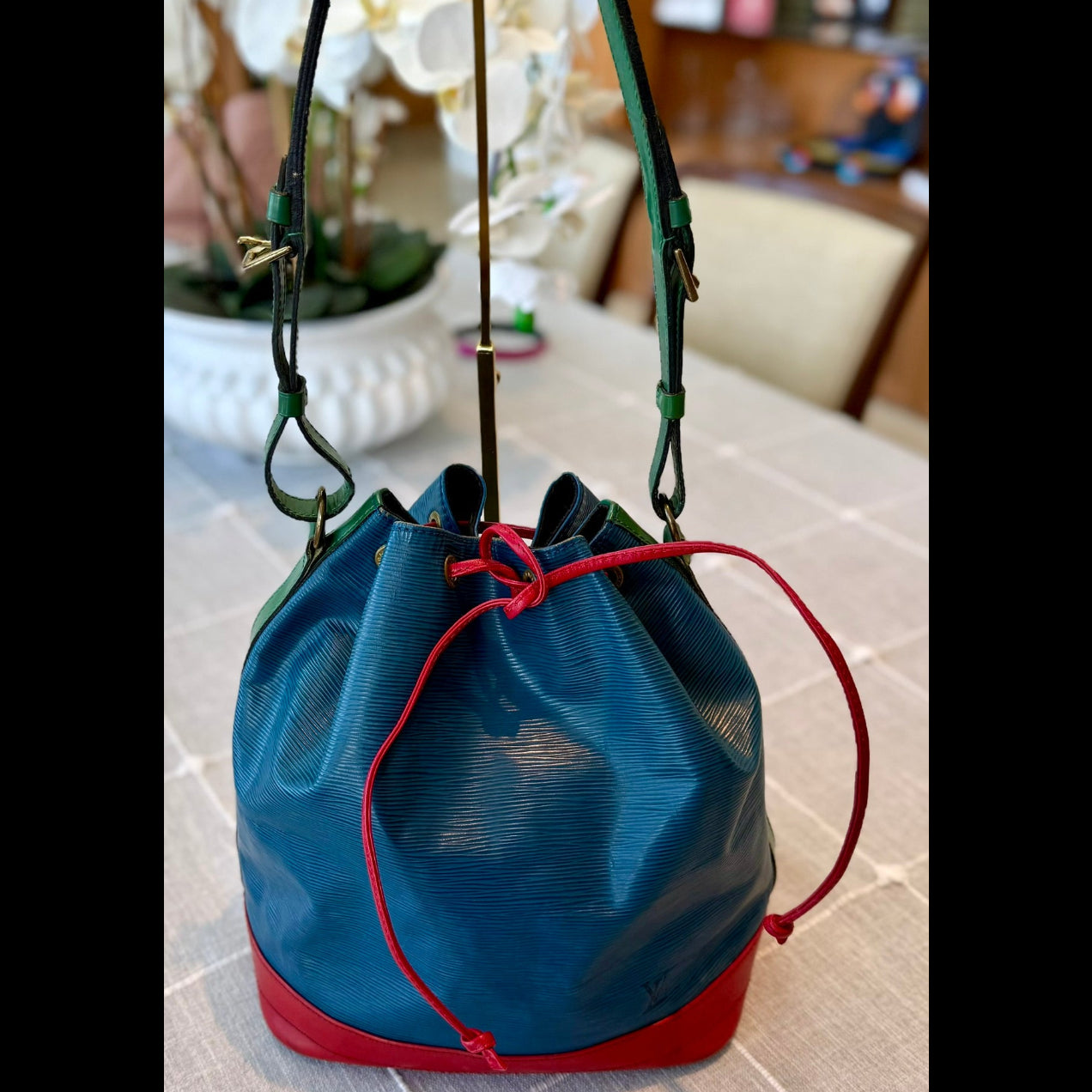 Louis Vuitton Epi Leather Noe Bucket Bag
