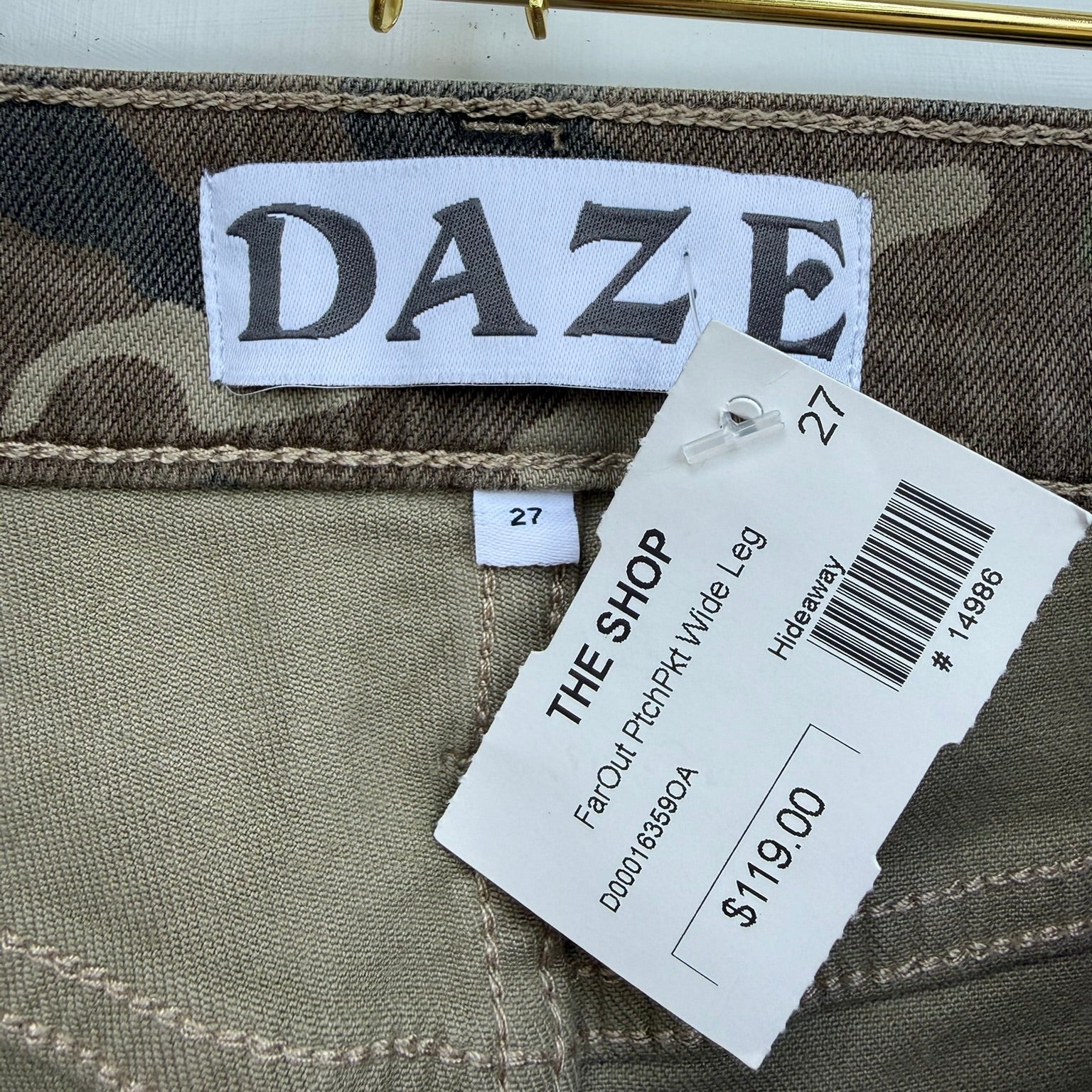 Daze FarOut Camo Patch Pocket Jeans Size 27