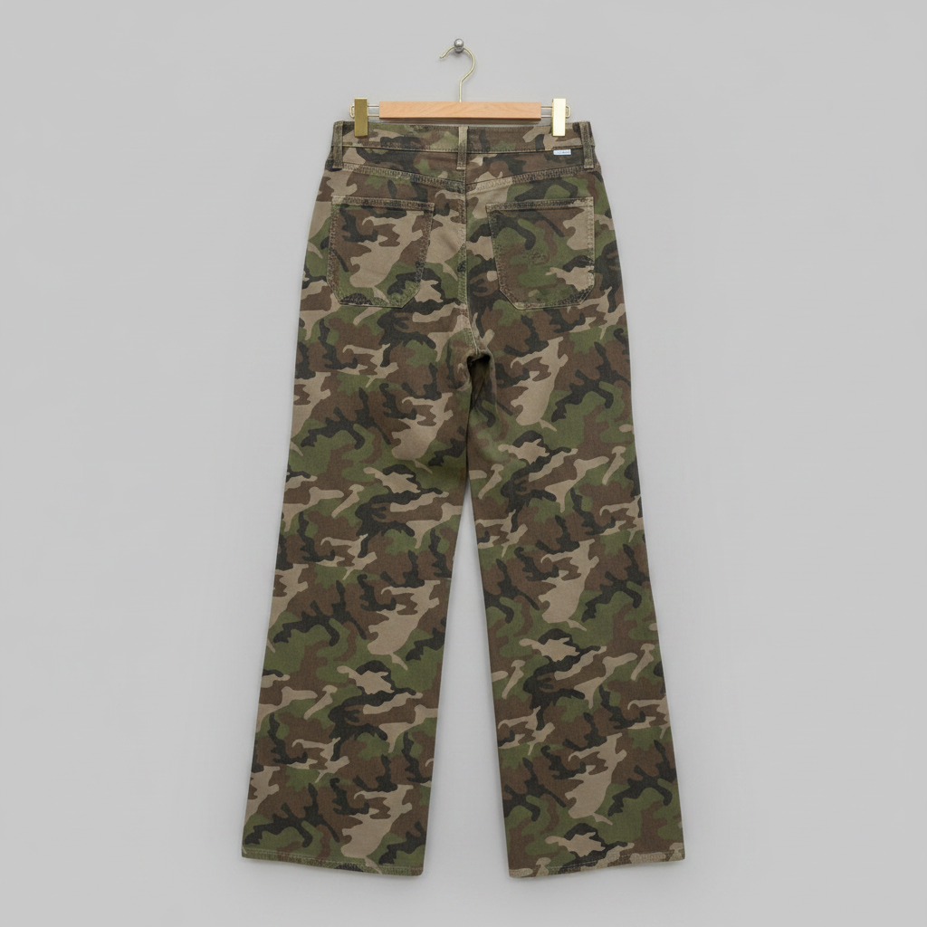 Daze FarOut Camo Patch Pocket Jeans Size 27