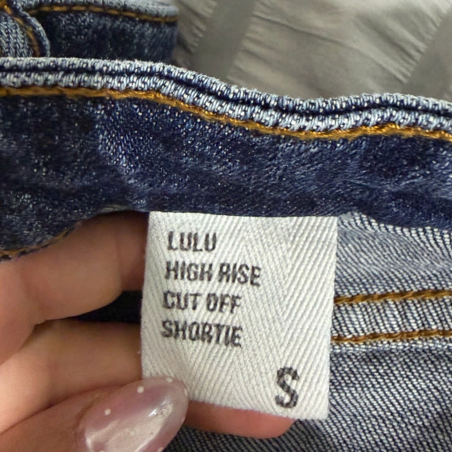 Eunina Lulu High Rise Cutoff Shorts – Medium Wash, Frayed Hem, Size S