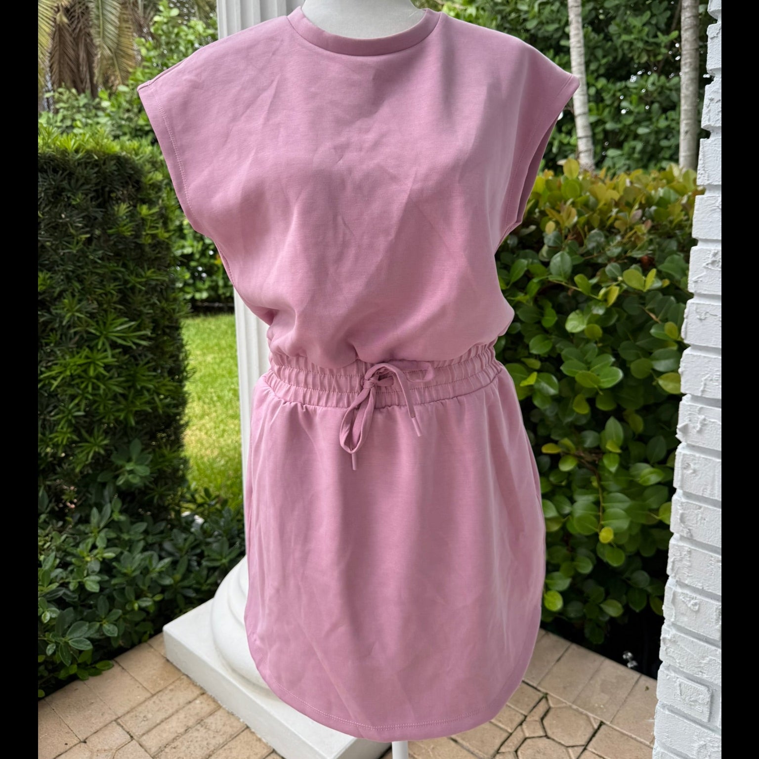 All in Motion Airy Sleek Dres Size Small