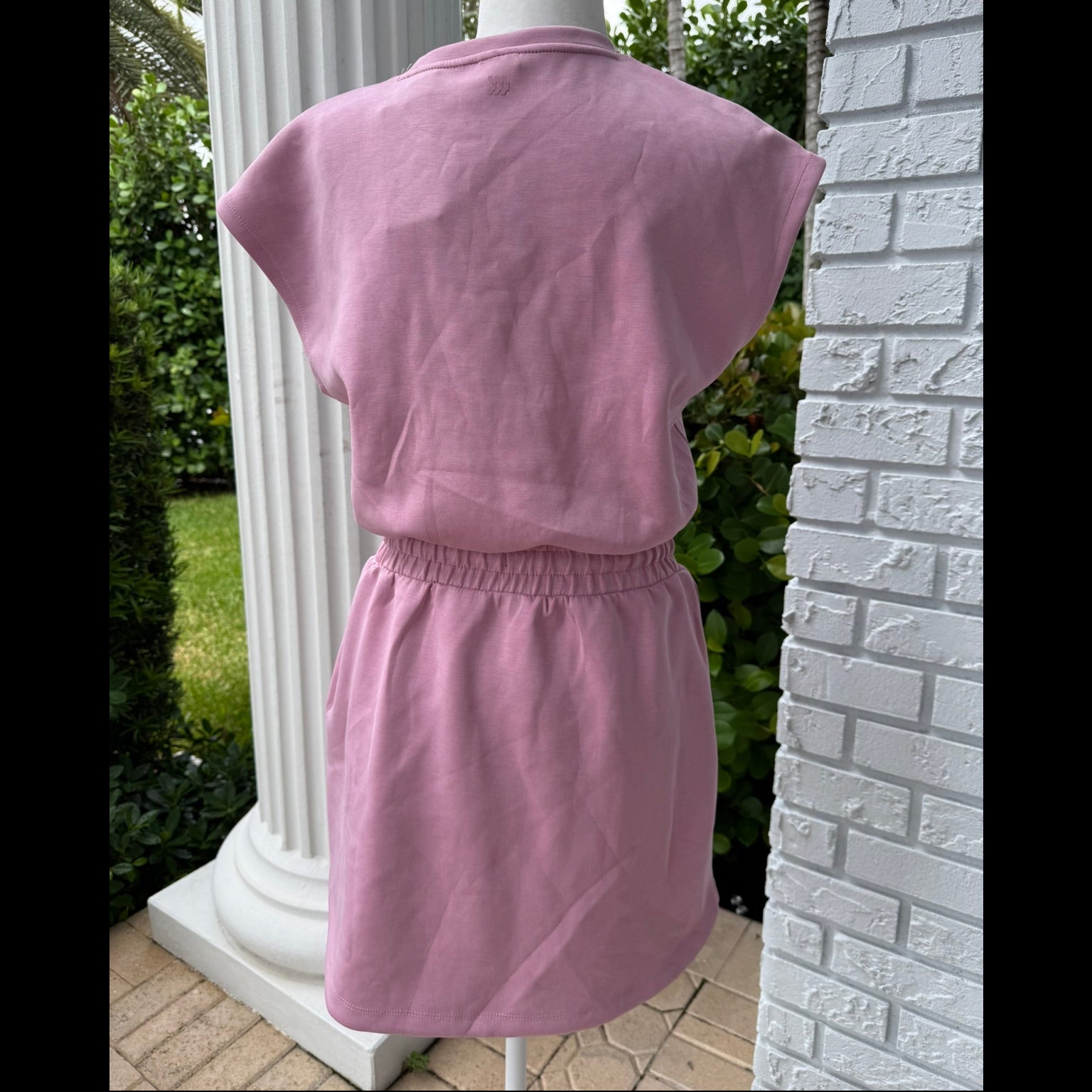 All in Motion Airy Sleek Dres Size Small