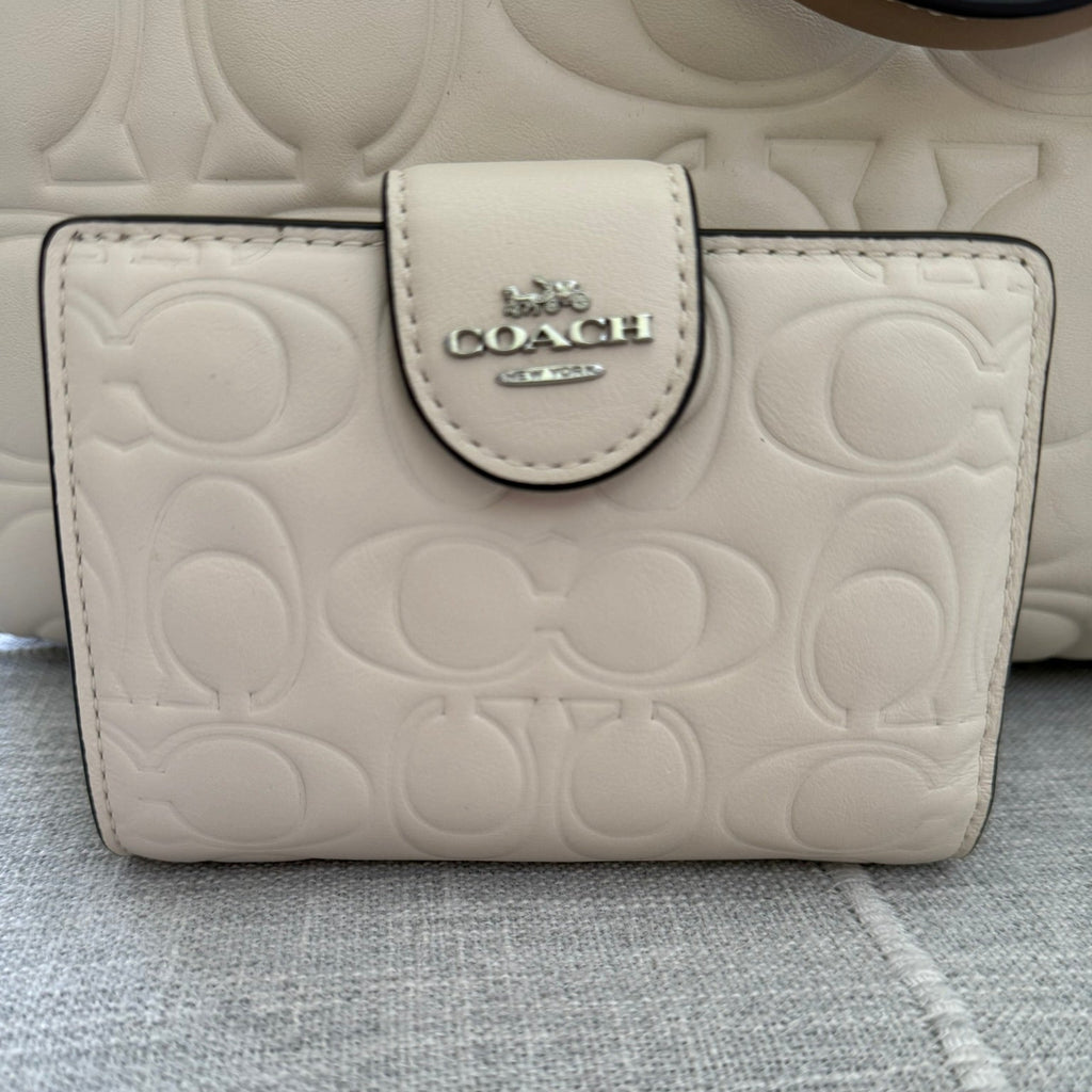 Coach Medium Corner Zip Wallet