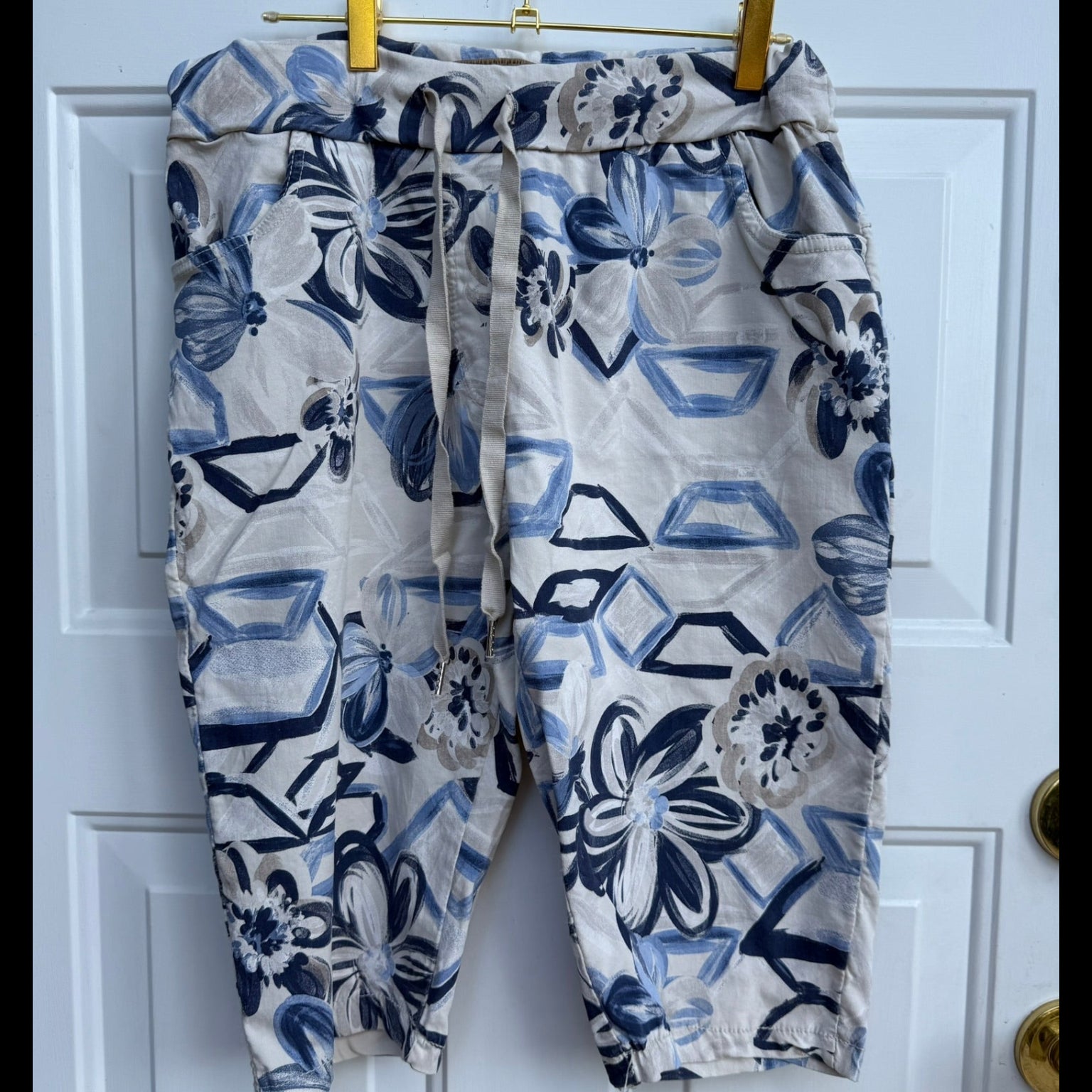 Brand Bazar Floral Print Drawstring Crop Pants Size Small