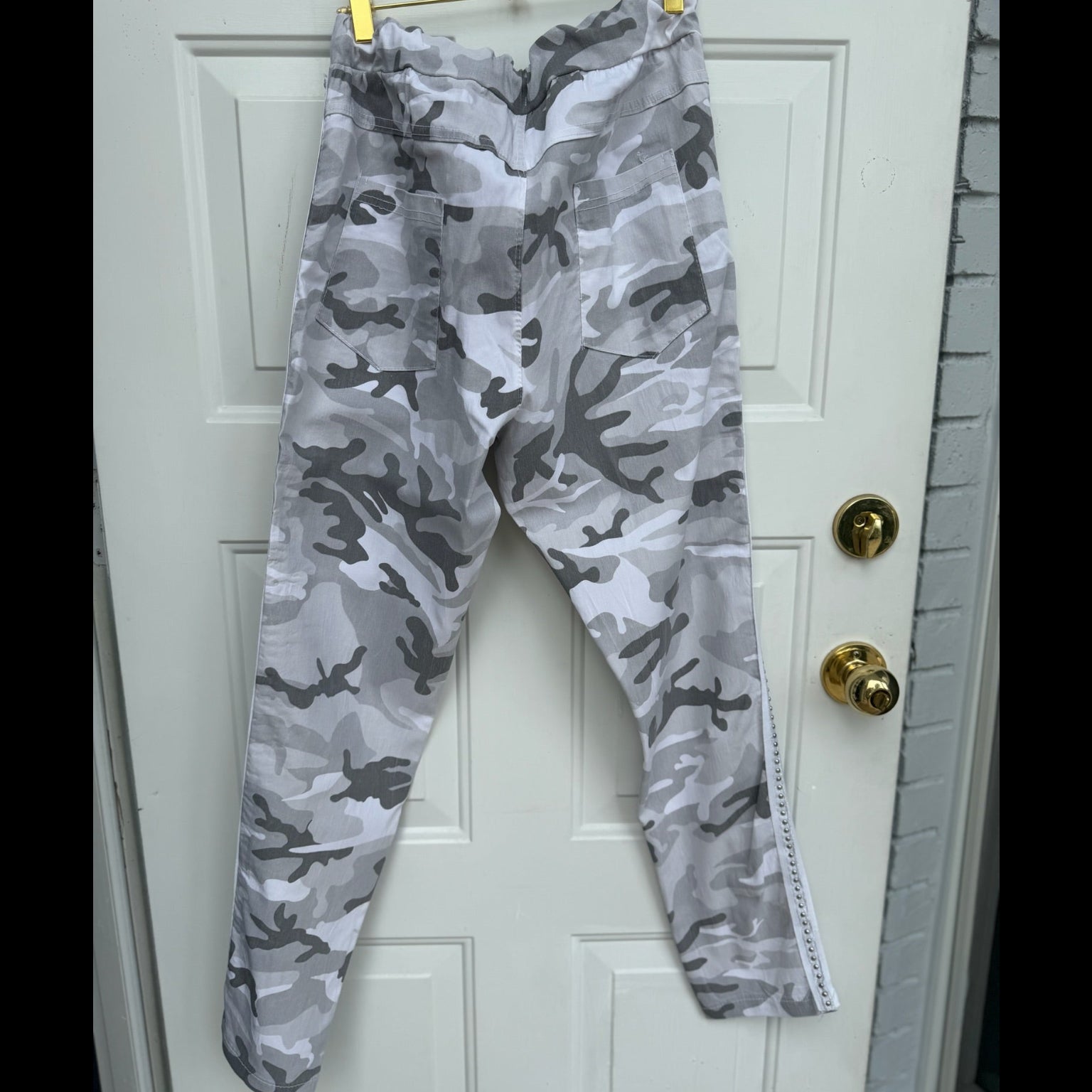 GIGI Moda Camo Studded Joggers One Size | Made in Italy Women's Camo Pants