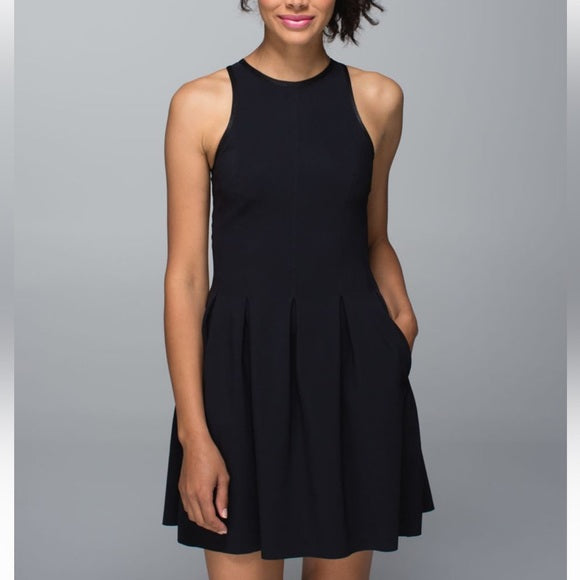 Lululemon Here To There Dress Size 6- Black