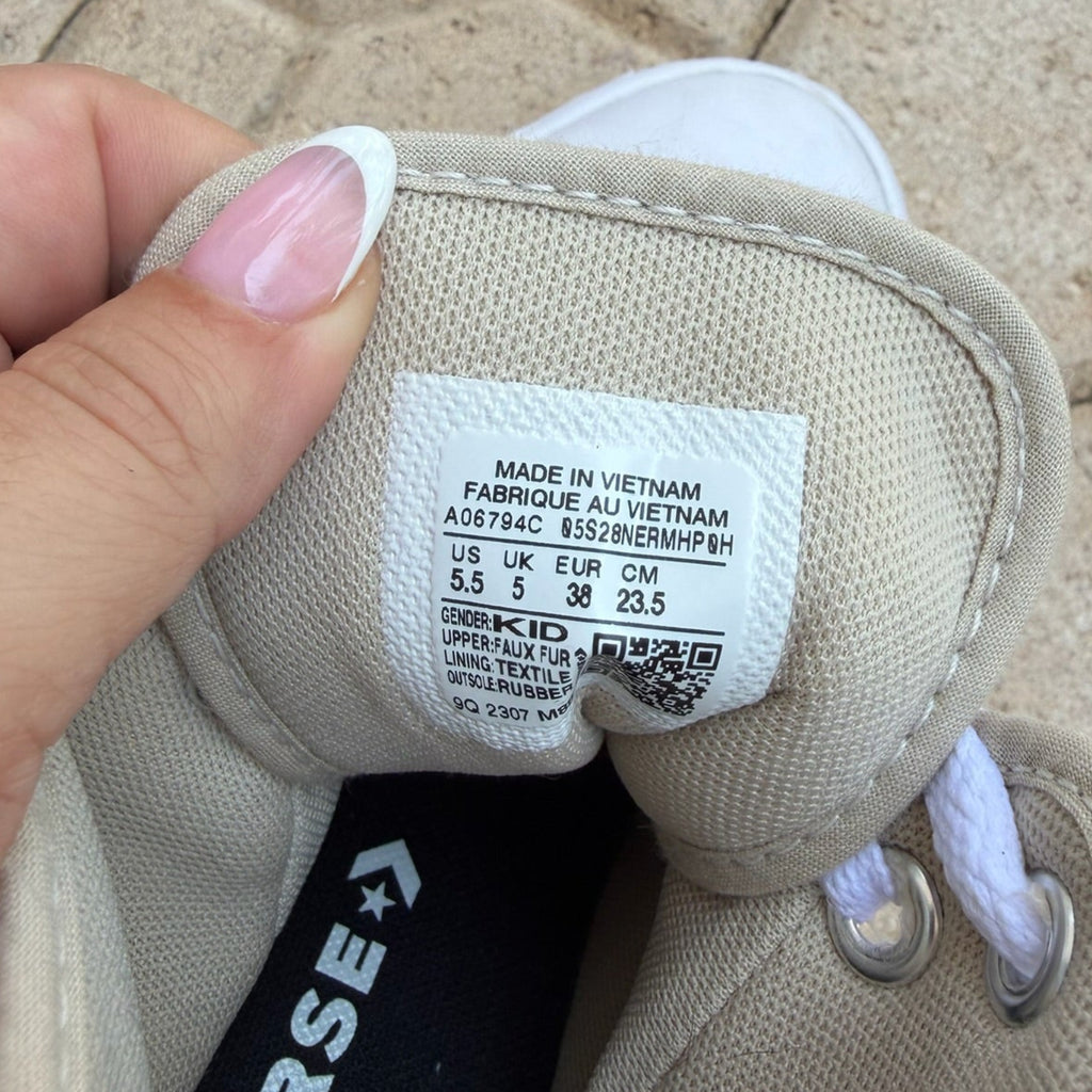 Converse Chuck Taylor All Star Move Platform Sherpa High Top Sneakers Size Kids 5.5/Women's 7