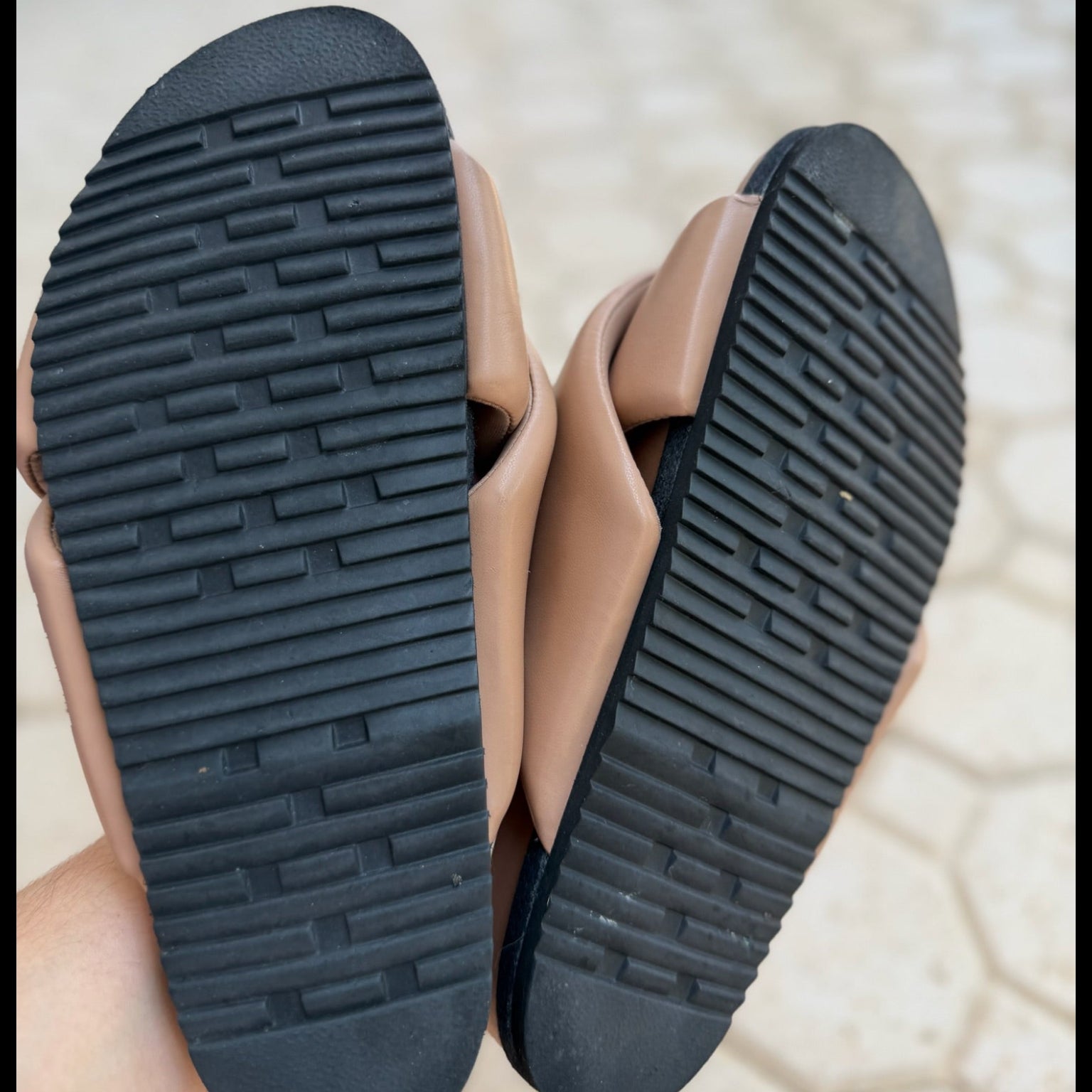 Roam Puffy Cross Strap Sandals Size 8 | Women's Quilted Comfort Slides