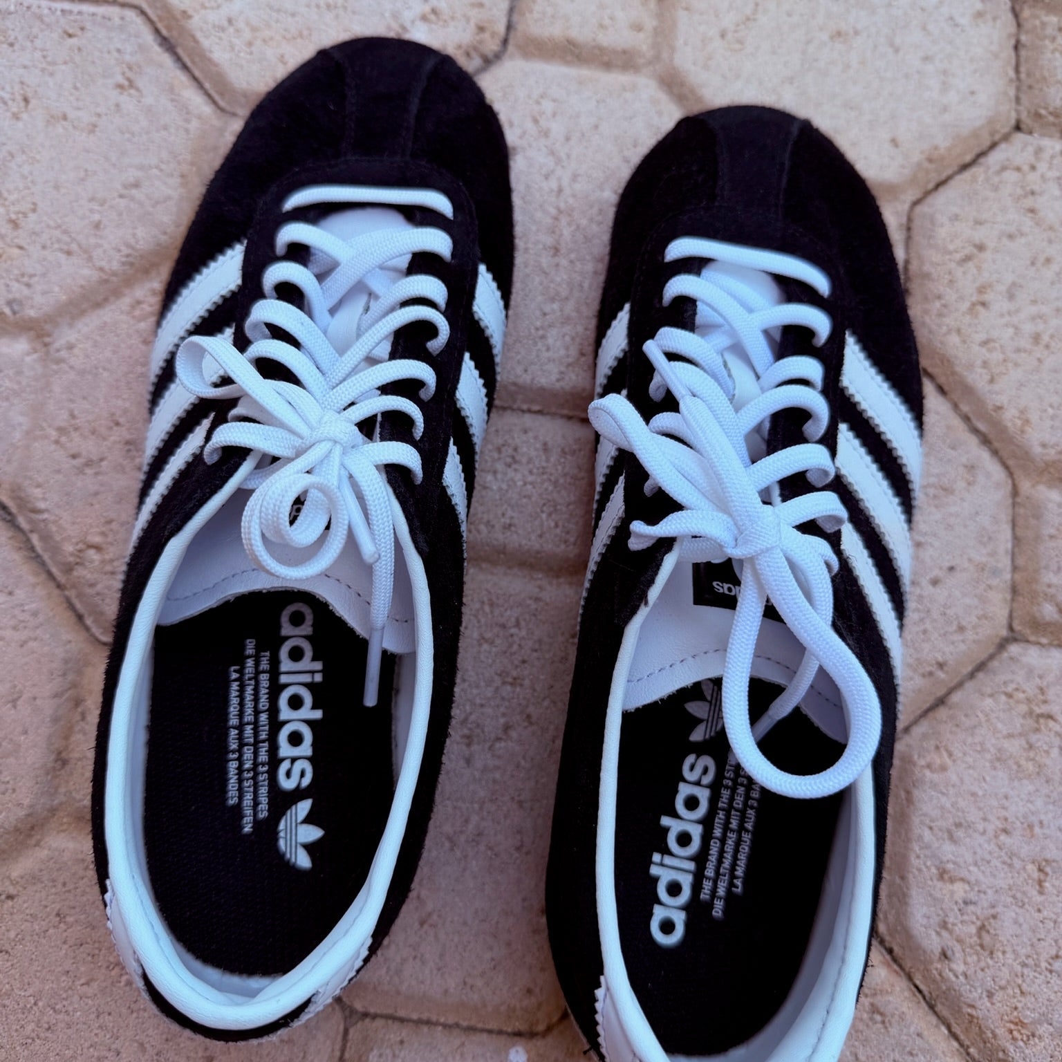 Adidas Tokyo City Series Sneakers Size 7.5 | Women's Retro Leather Sneakers