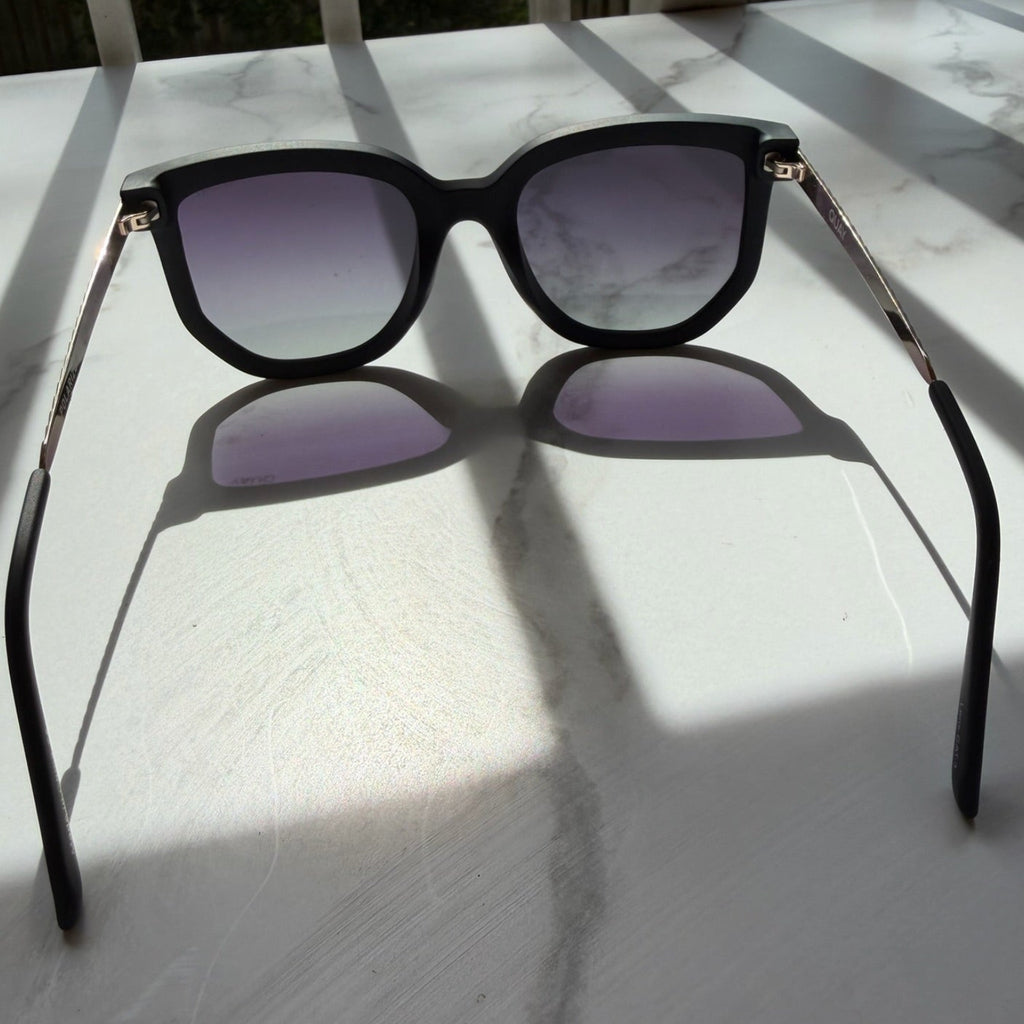 Quay Coffee Run Polarized Black Cat-Eye Sunglasses with Case