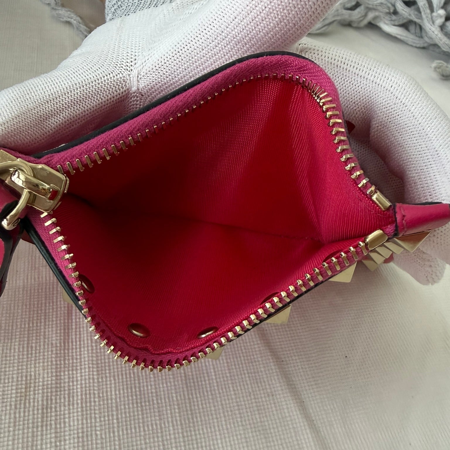 Valentino Garavani Rockstud Continental Wallet -Fuchsia