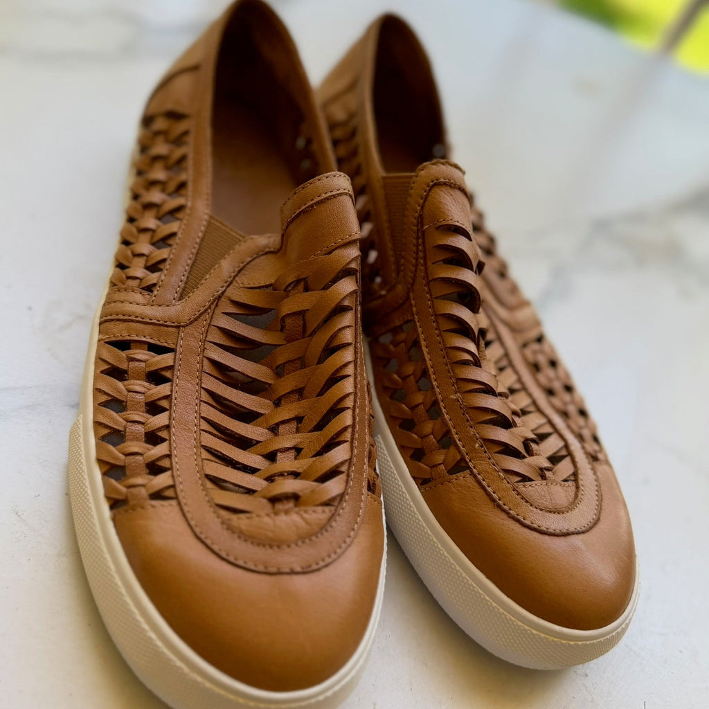 L'Amour Des Pieds Woven Leather Slip-On Sneakers Size 8