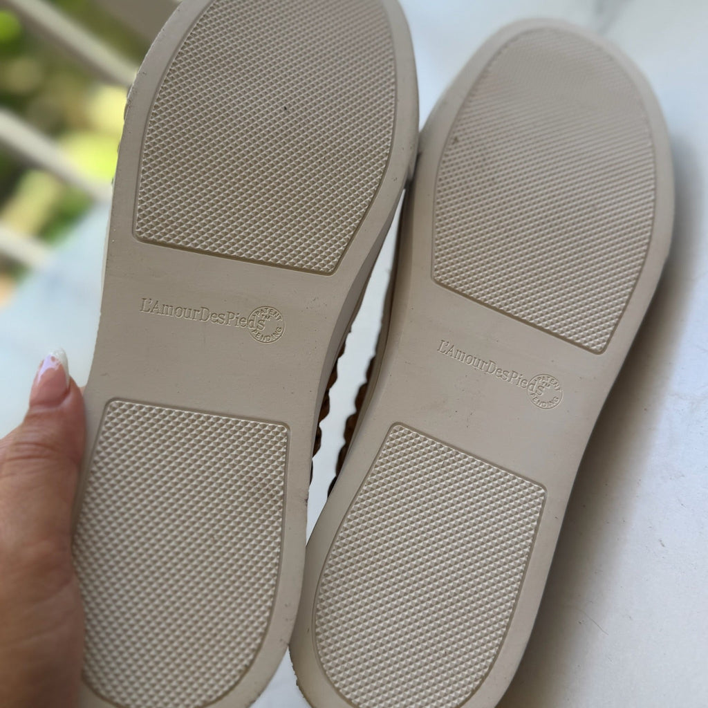 L'Amour Des Pieds Woven Leather Slip-On Sneakers Size 8