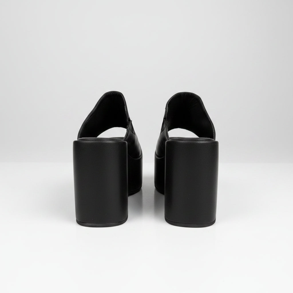 David Isaac Black Platform Sandals Size 8