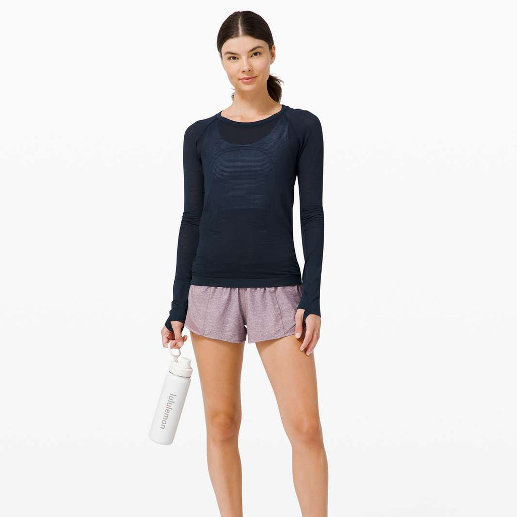 Lululemon Hotty Hot Short II *2.5" Size 6