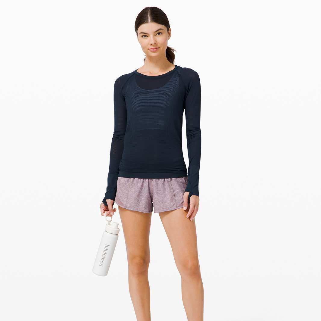 Lululemon Hotty Hot Short II *2.5" Size 6