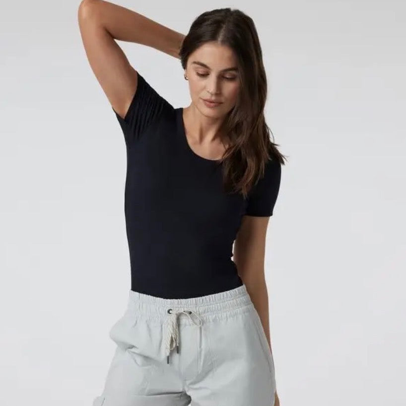 Vuori Short Sleeve Pose Bodysuit Size Small