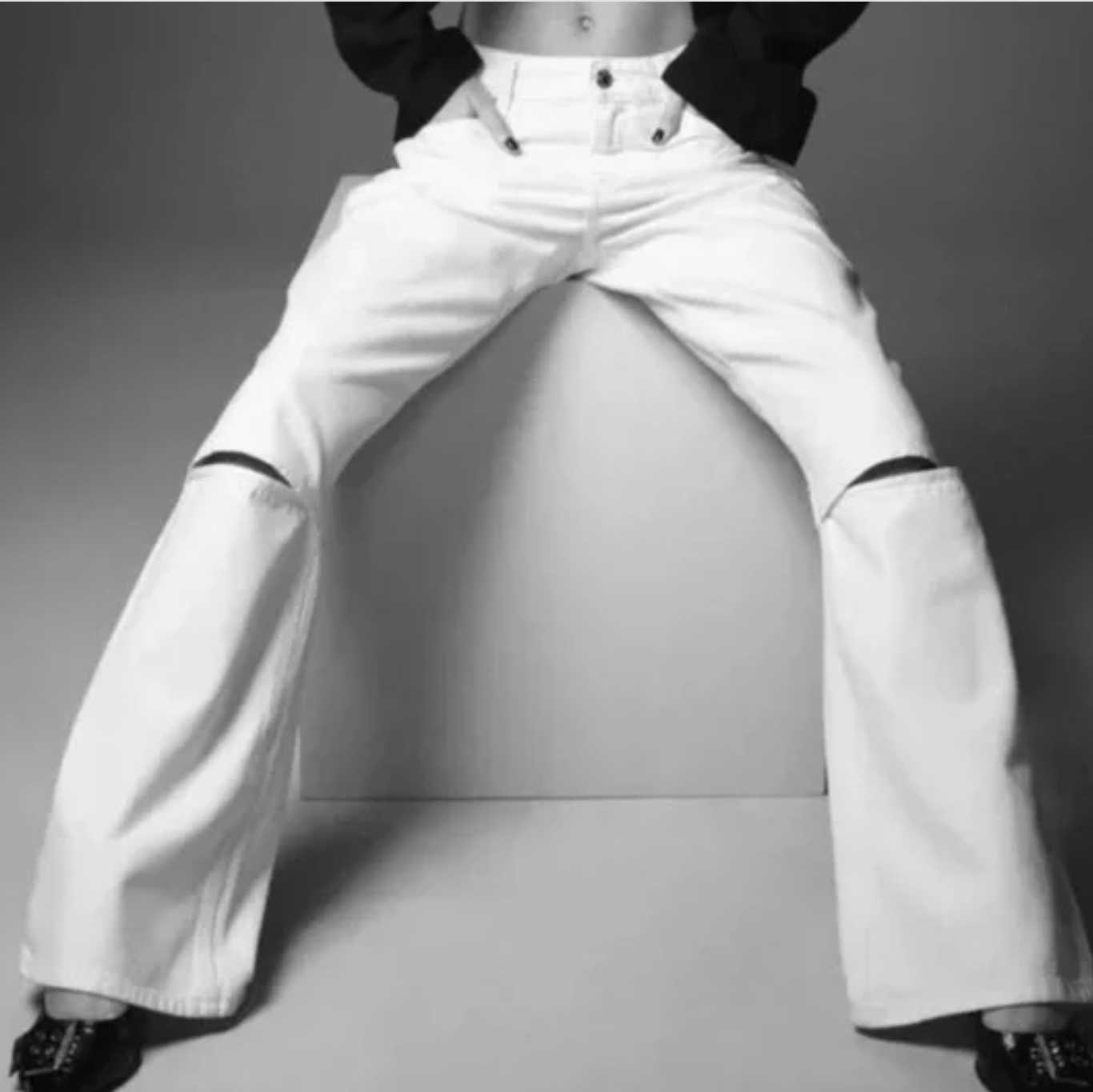 Zara Cut Out Relaxed Wide Leg White Jeans Size 2