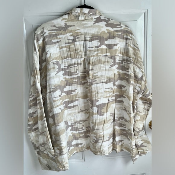 Sanctuary Beige Camo Long Sleeve Button Down Shirt Size L