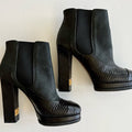 Chanel Interlocking CC Logo Boots. Size 40C