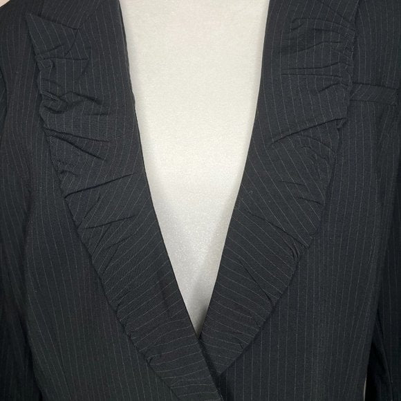 Cabi 601 black pinstripe blazer jacket size 12
