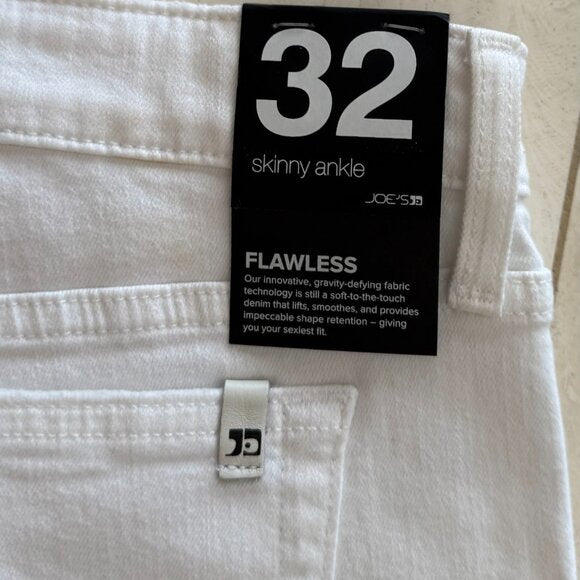 JOE'S JEANS "THE FLAWLESS ICON SKINNY ANKLE" Frayed Hem Jeans In "WHITE" Size 32