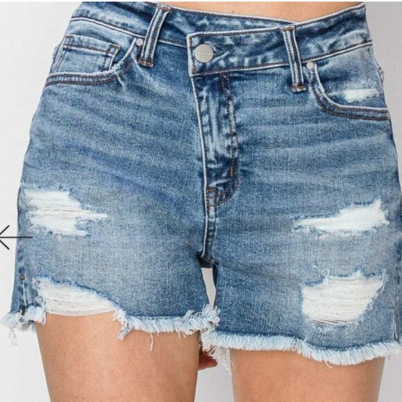 Risen Stepped Waist Frayed Denim Shorts -Small