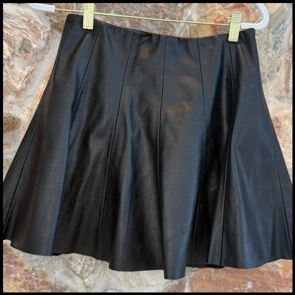KLD Faux Leather A-Line Mini skort Size Medium
