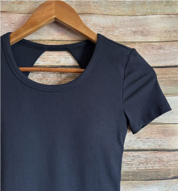 Vuori Short Sleeve Pose Bodysuit Size Small
